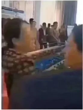 上頭條了，新房不收中介費(fèi)，說的嗓子疼都不聽，非要自己去售樓處，價(jià)格高10萬反而沒有優(yōu)惠！