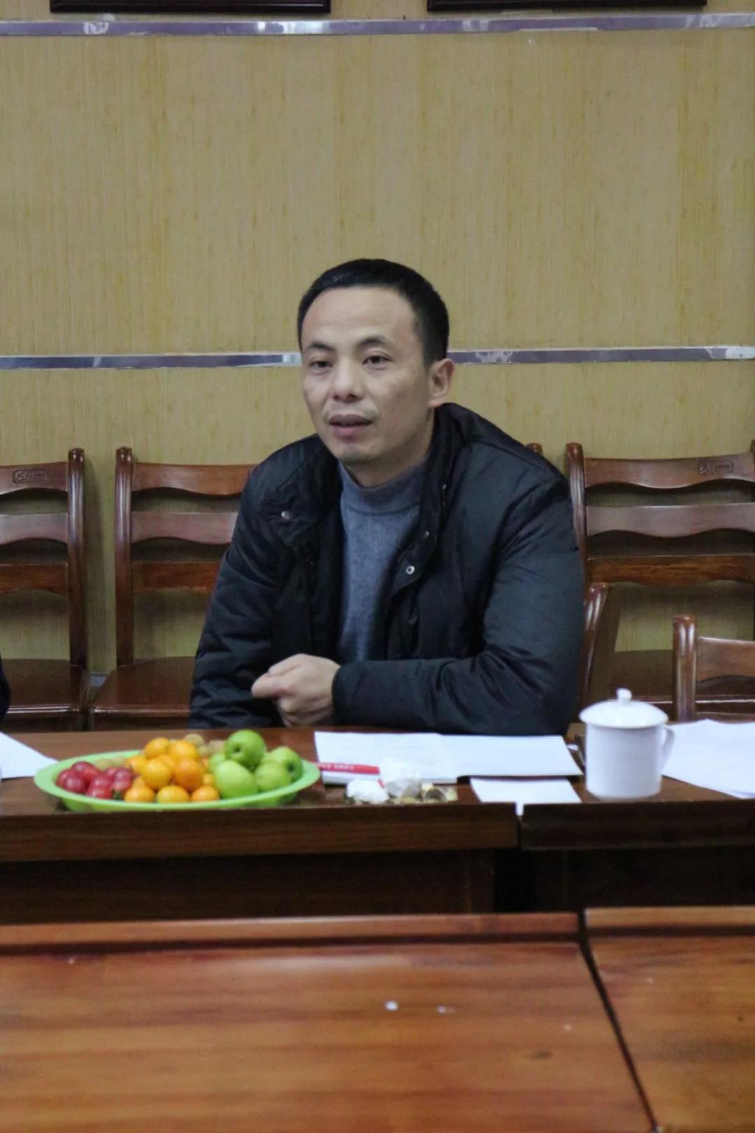 熱烈歡迎太白街道辦事處譚方培書記一行蒞臨百年集團指導(dǎo)工作！