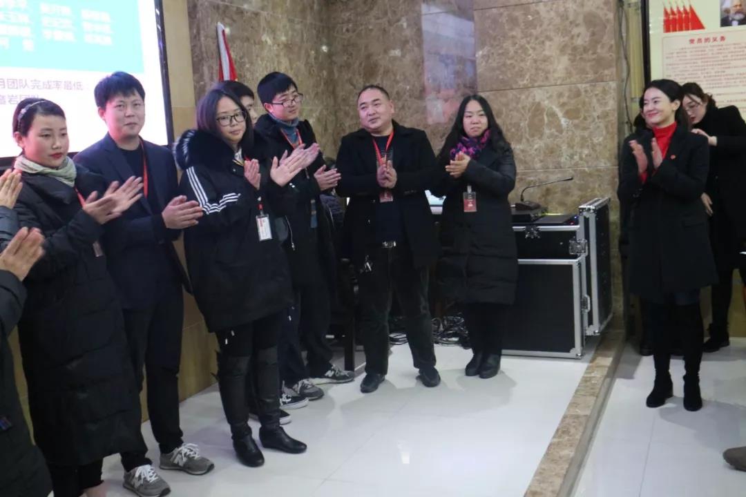 2019年，我們還在做房產(chǎn)中介，買房、賣房請放心找我們！